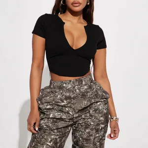 Σέξι μαύρο crop top με βαθύ ντεκολτέ V, στενή εφαρμογή, ραβδωτό μπλουζάκι για γυναίκες