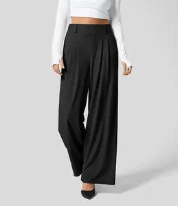 Detailansicht der eleganten schwarzen Weithose mit hoher Taille für Damen