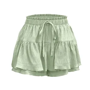 Gonna pantalone verde menta a balze con coulisse e dettaglio in tessuto testurizzato estivo