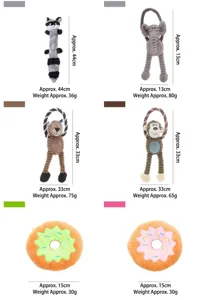 Assortiment de jouets en peluche pour chiens en formes d'animaux et de beignets.