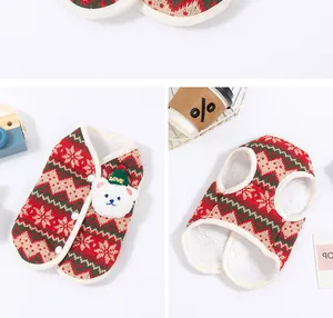 Detailed view of the warm Christmas bear vest for dogs and cats with soft lining.