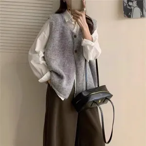 Gilet in maglia grigia stile vintage da donna, ideale da stratificare in autunno