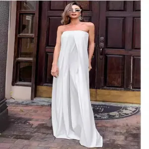 Combinaison élégante blanche sans bretelles pour femmes avec pantalon large au sol