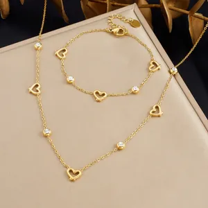 Damen Mode 18K Vergoldeter Edelstahl Hohlherz Schmuck-Set Strass Eingelegte Halskette Armband Elegant Tägliches Geschenk