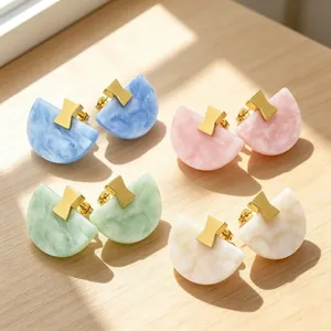 Élégantes boucles d'oreilles rétro françaises en résine en forme d'éventail, dorées, multicolores