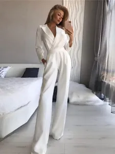 Eleganter weißer langärmeliger Overall mit V-Ausschnitt und weitem Bein für das Büro.