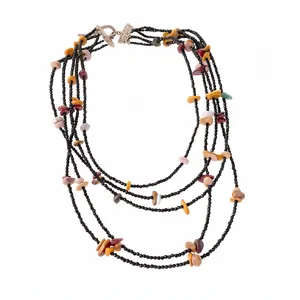 Boho mehrreihige Perlenkette mit bunten unregelmäßigen Steinen und S925 Silber-Knebelverschluss