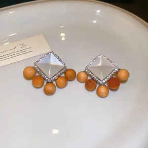 Boucles d'oreilles ethniques vintage exagérées avec résine, perles en bois et strass brillants