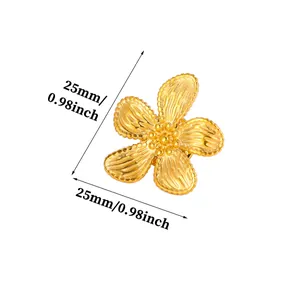 Detailansicht der 25mm großen goldenen Vintage-Blumenbrosche mit Größenangaben