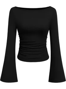 Zwart damesshirt met lange mouwen, boothals, uitlopende mouwen en geplooide taille