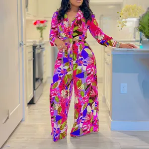 Modisches zweiteiliges Set mit Blumenprint, Bindeshirt mit Revers und Weithose für Damen