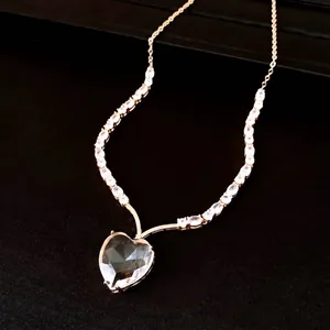 Luxury Copper Gold Plated Heart Zirconia Pendant Necklace For Women Clavicle Chain Banquet High-End Temperament Jewelry