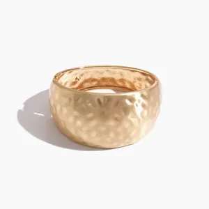Elegant hammered gold metal chunky bangle bracelet for women, minimalist style