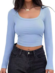 T-shirt corta a maniche lunghe a costine blu chiaro slim fit per donna con scollo tondo