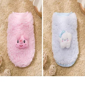 Zachte warme fleece vesten voor kleine puppy's en kittens in roze en lichtblauwe kleuren