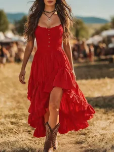 Rotes Boho-Maxikleid für Musikfestivals mit unregelmäßigem Rüschensaum und Knöpfen