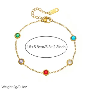 Detailansicht eines bunten Zirkon-Armbands mit 16+5,8 cm Größe und einem Gewicht von 2 g.