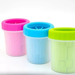 Nettoyeur de pattes portable pour chiens et chats en trois couleurs éclatantes