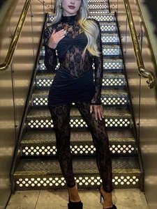 Tuta sexy in pizzo floreale nero trasparente da donna, completo da discoteca a maniche lunghe