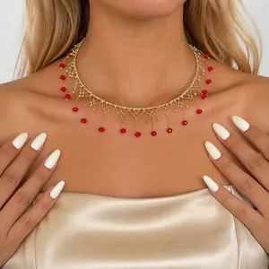 Elegantes Vintage-Halsband aus Goldnetz mit roten Glasperlen-Quastenanhängern
