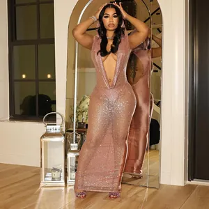 Robe maxi sexy à capuche avec décolleté en V profond et sequins roses transparents chic