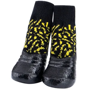 Chaussettes imperméables antidérapantes pour petits chiens et chats avec semelles.