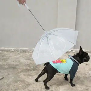 Parapluie transparent pour animaux avec laisse intégrée pour petits chiens type Bouledogue