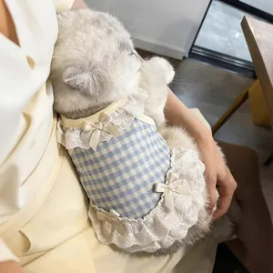 Robe pour chat respirante de style français à carreaux avec dentelle et nœuds