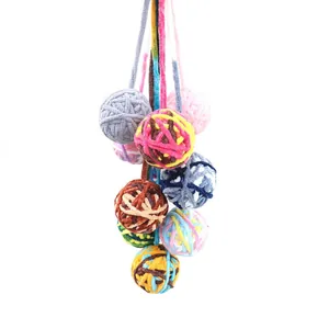 Pelota de lana premium para gatos con cola larga para morder y jugar de forma interactiva