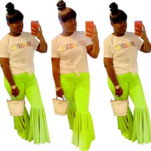 Pantalones acampanados verde neón con volantes para mujer, corte ajustado y talle alto.