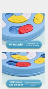 Détail macro d'un jouet distributeur de puzzle coloré pour animaux en matériau PP sûr.