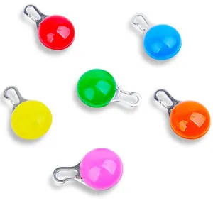 Runder LED Leuchtender Haustier Anhänger Hunde Marke Sicherheit Nachtlicht Kunststoff Blinkende Halsband Charm Für Hunde Katzen