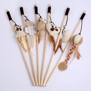 Set di bacchette per gatti in legno con piume, campanelli e giochi in lino