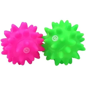 Coppia di palline colorate con punte per cani per mordere e pulire i denti con suono