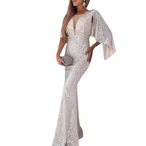 Elegante vestido de noche de sirena con lentejuelas plateadas y mangas capa de fiesta