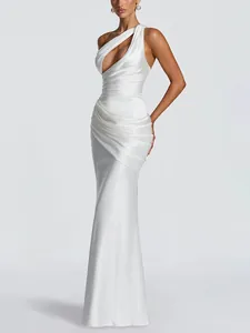 Elegant white satin one-shoulder cutout mermaid evening dress with pleated waist