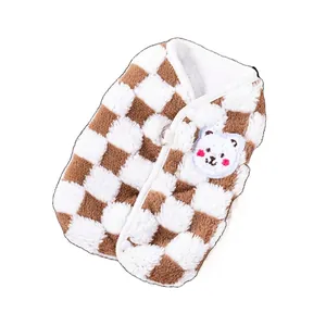 Gilet en polaire à carreaux pour animaux avec écusson ours pour petits chiens et chats