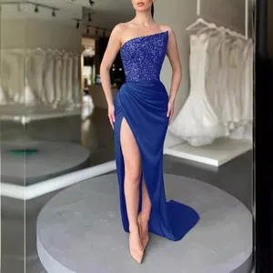 Elegantes königsblaues Pailletten-Abendkleid mit Satinschlitze für formelle Anlässe
