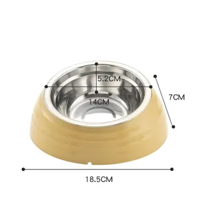 Gamelle en acier inoxydable pour animaux avec design incliné et dimensions de 18,5cm incluses