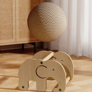 Palla tiragraffi per gatti in sisal e legno a forma di elefante arredo