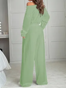 Ensemble de détente vert sauge à épaules dénudées avec manches longues et pantalon large