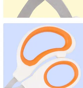 Nahaufnahme des ergonomischen Krallenschere-Griffs für Haustiere in Orange und Weiß