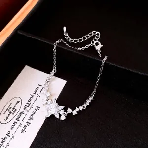 Elegant 18K verguld armbandje met fonkelende zirkoon bloem en verstelbare ketting voor vrouwen