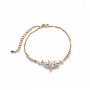 Verstelbare 18K vergulde armband met sprankelend bloemvormig zirkonia middenstuk