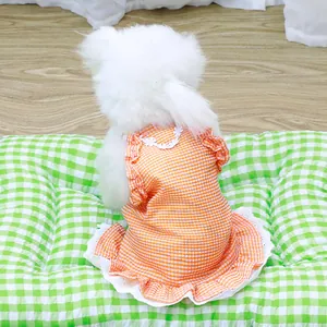 Atmungsaktives orangefarbenes Haustier-Sommerkleid mit weißem Spitzenbesatz für kleine Hunde
