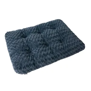 Zachte dikke pluche huisdiermat met rozenkrultextuur voor kleine honden en katten.