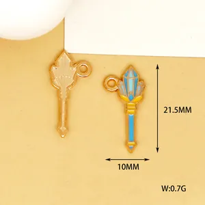 Detailed macro view of ice wand charm with dimensions 21.5x10mm and 0.7g weight