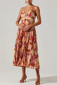 Elegant floral print pleated midi dress with V-neck and spaghetti straps for summer