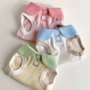 Gerippte Haustier-POLO-Shirts in Pastellfarben für Katzen und kleine Hunde, drei Farben.