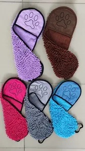 Toallas de chenilla absorbentes para mascotas en varios colores con diseño de guante cómodo